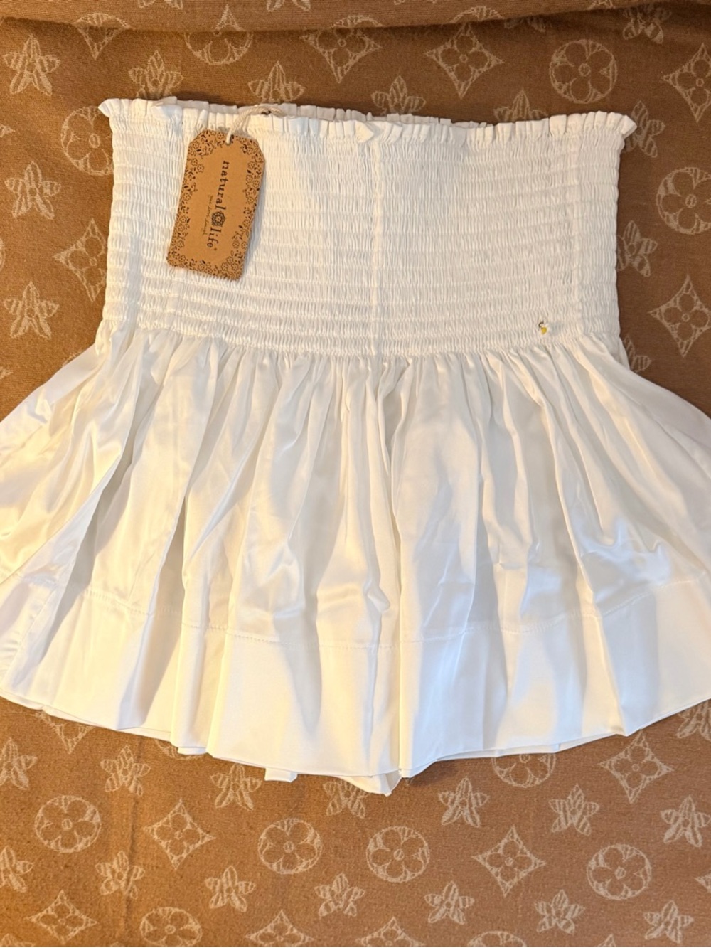 NWT NATURAL LIFE White Satin Mini Skort with Smocked Waist Small - Picture 2 of 8